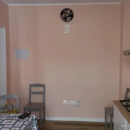 La Primavera Πανσιόν